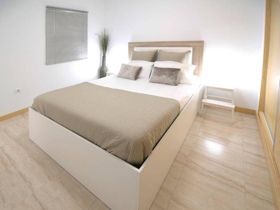 Apartamentos Puerto Nova Cartagena Luaran gambar